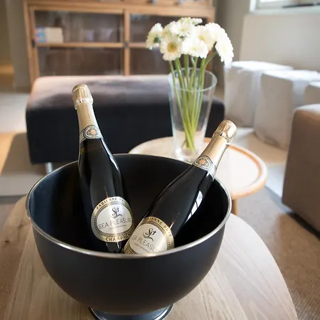 Heated Pool & Access Holiday home *